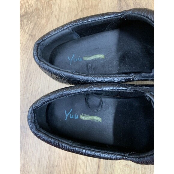 Yuu Bathanee Clog Shoes Women's Size 8.5 M Black Embossed Flower Slip On Nurse - Picture 15 of 16